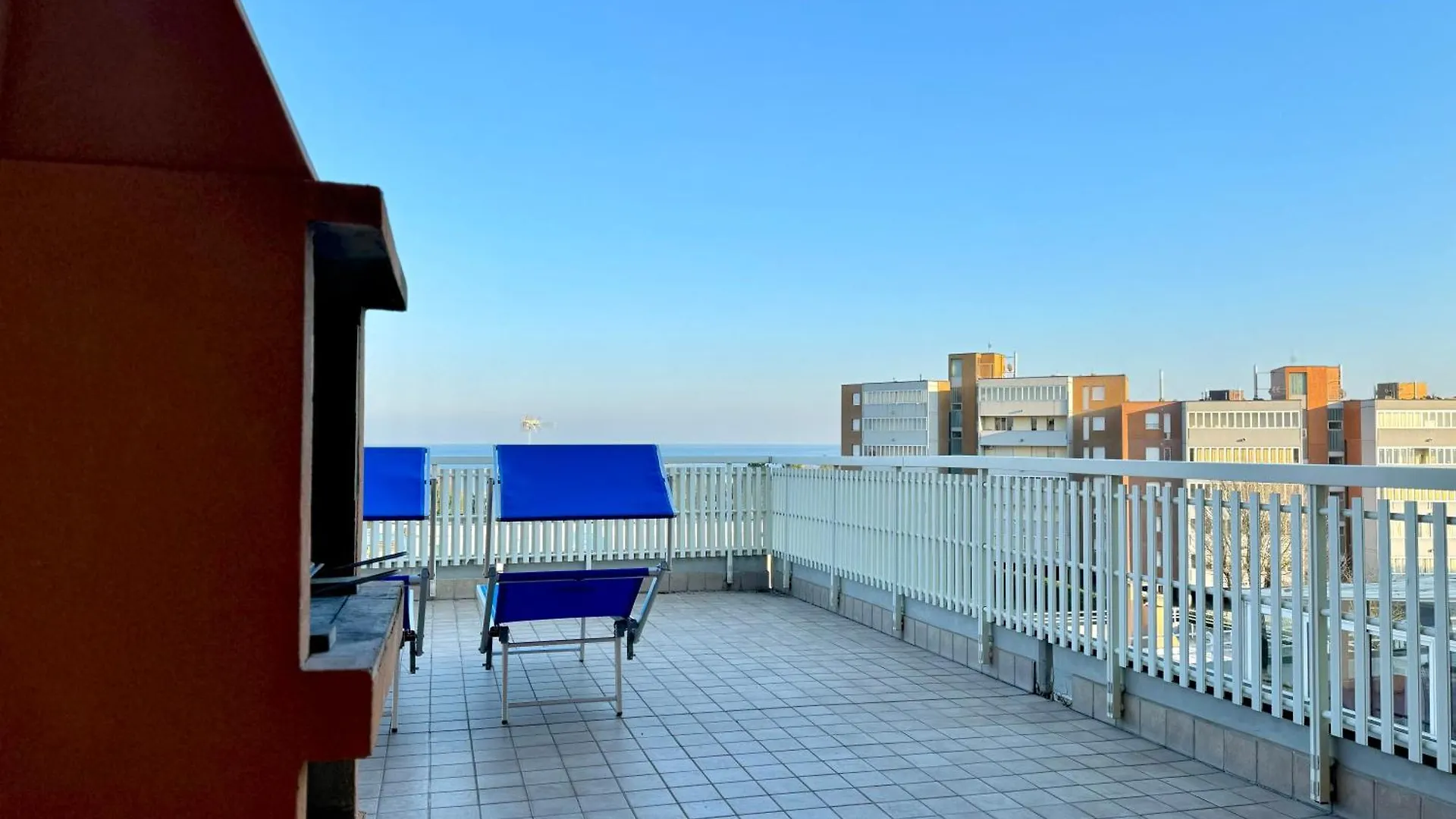 Apartment Ferienwohnung 82, Attico Leonardo Lido Adriano