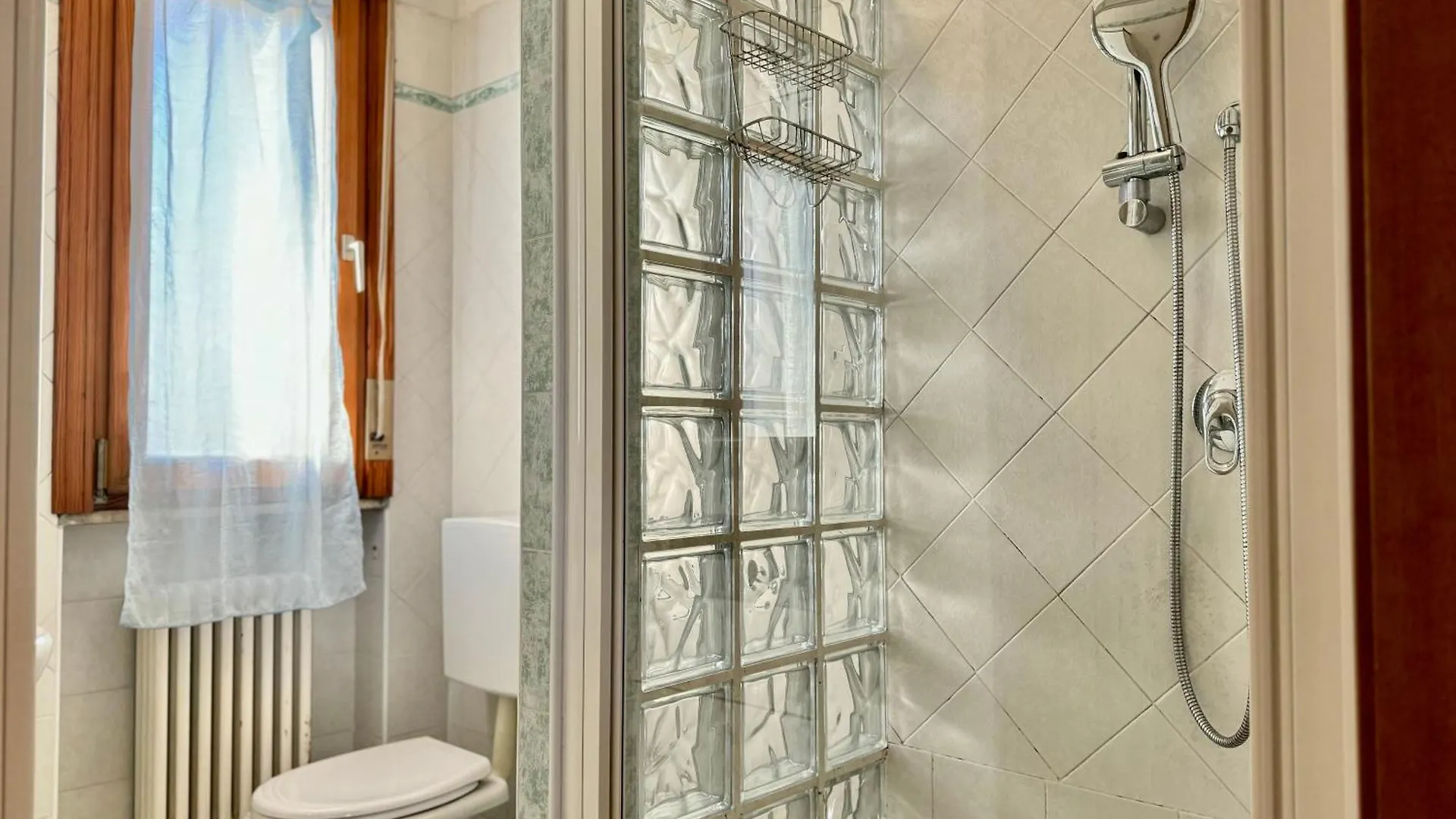 Ferienwohnung 82, Attico Leonardo Lido Adriano 0*,