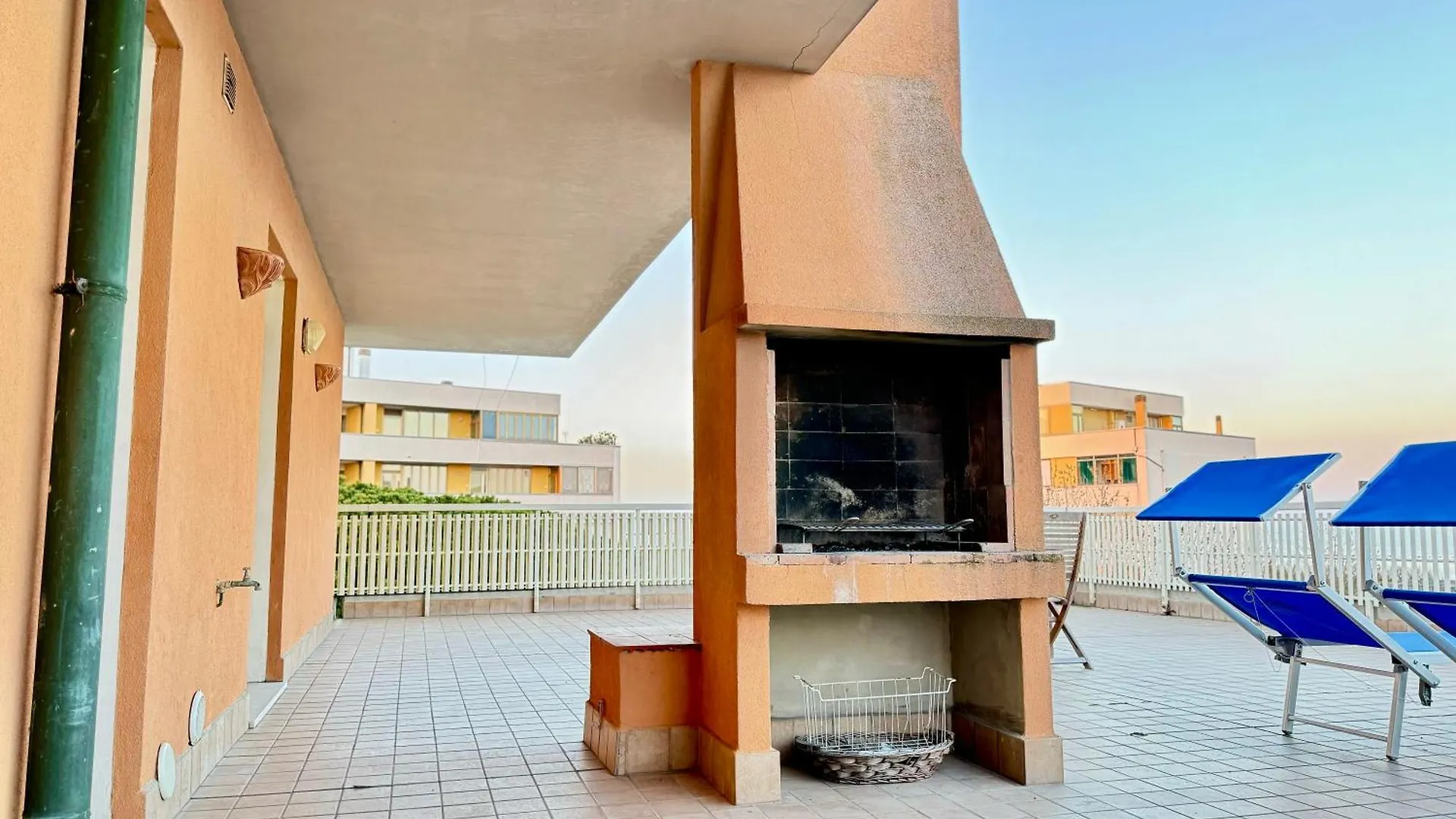 82, Attico Leonardo Apartment Lido Adriano