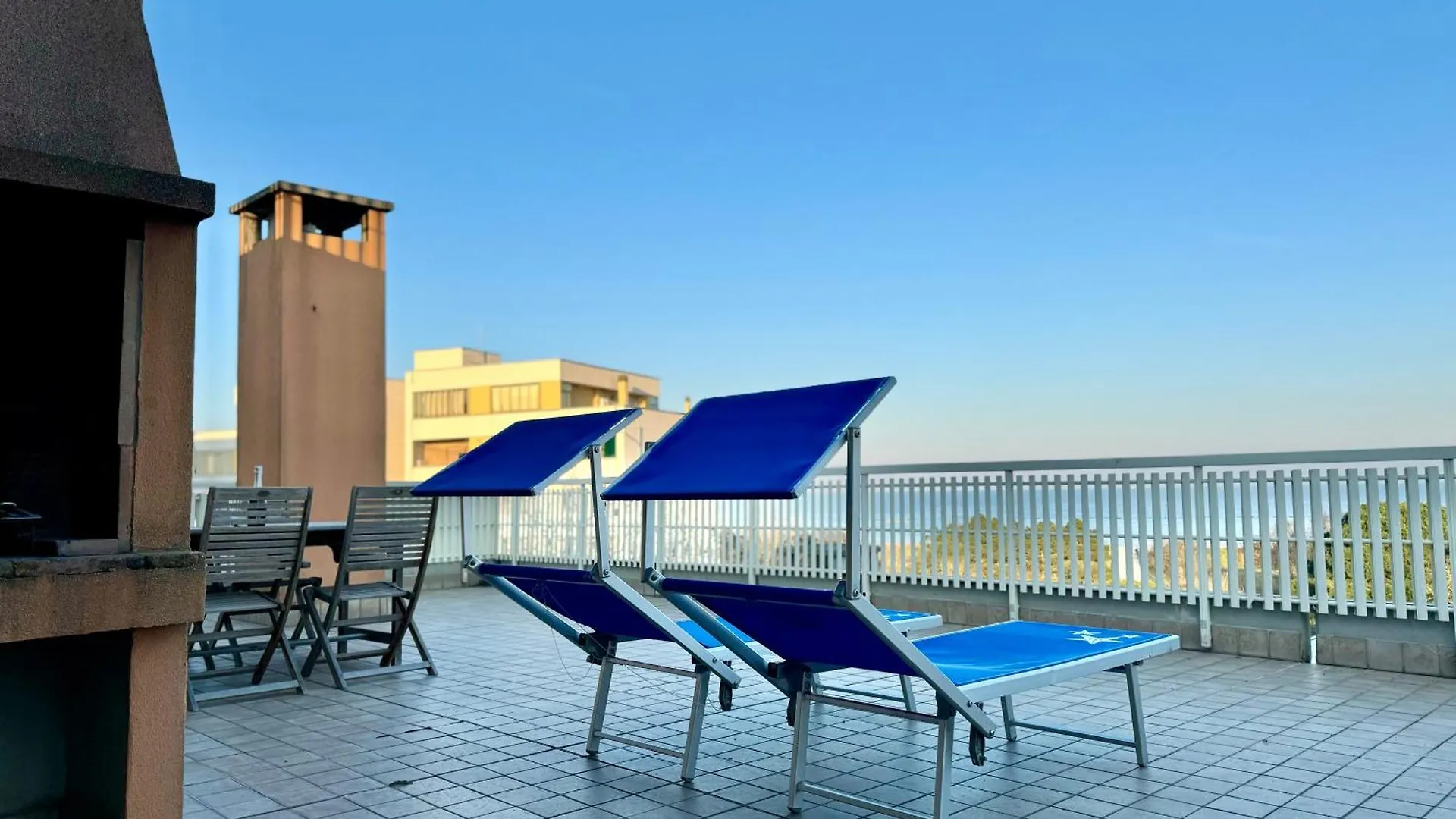 82, Attico Leonardo Apartment Lido Adriano